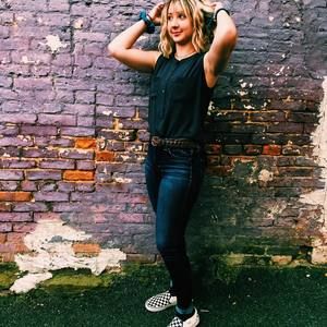 Meet your Posher, Hannah